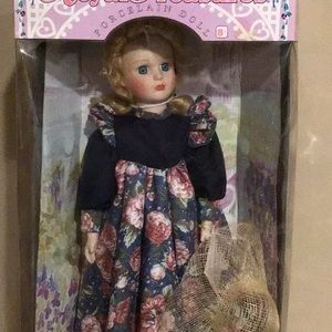 Royal treasures, porcelain doll For Christmas.